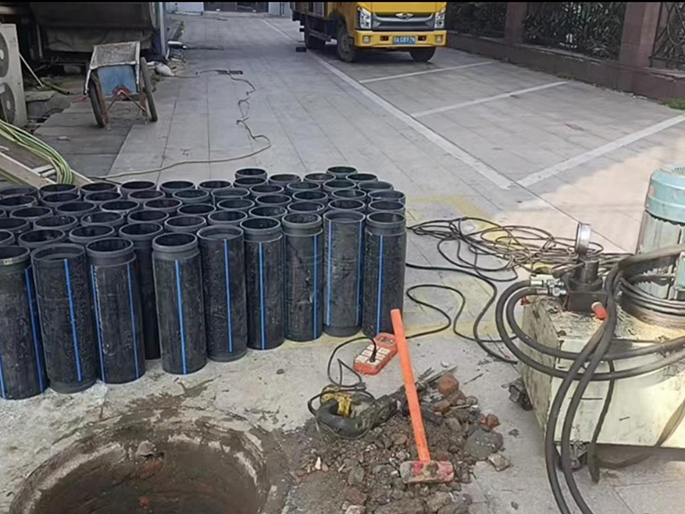 巴楚PE置换管厂家 DN315置换管 非开挖管短管置换